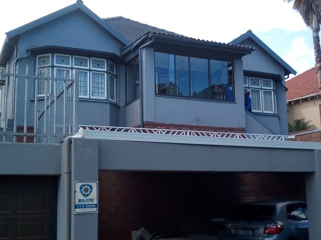 Aluminium & glass