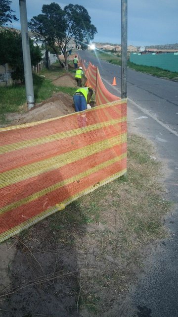 Trenching, hauling & jointing