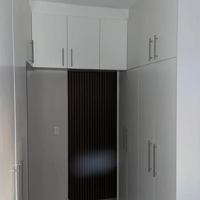 Kitchen & interior