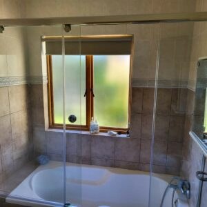 Bath screens