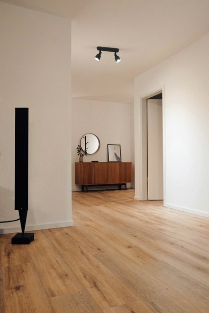 Floors laid in laminate, vinyl, engineered and solid timber reference